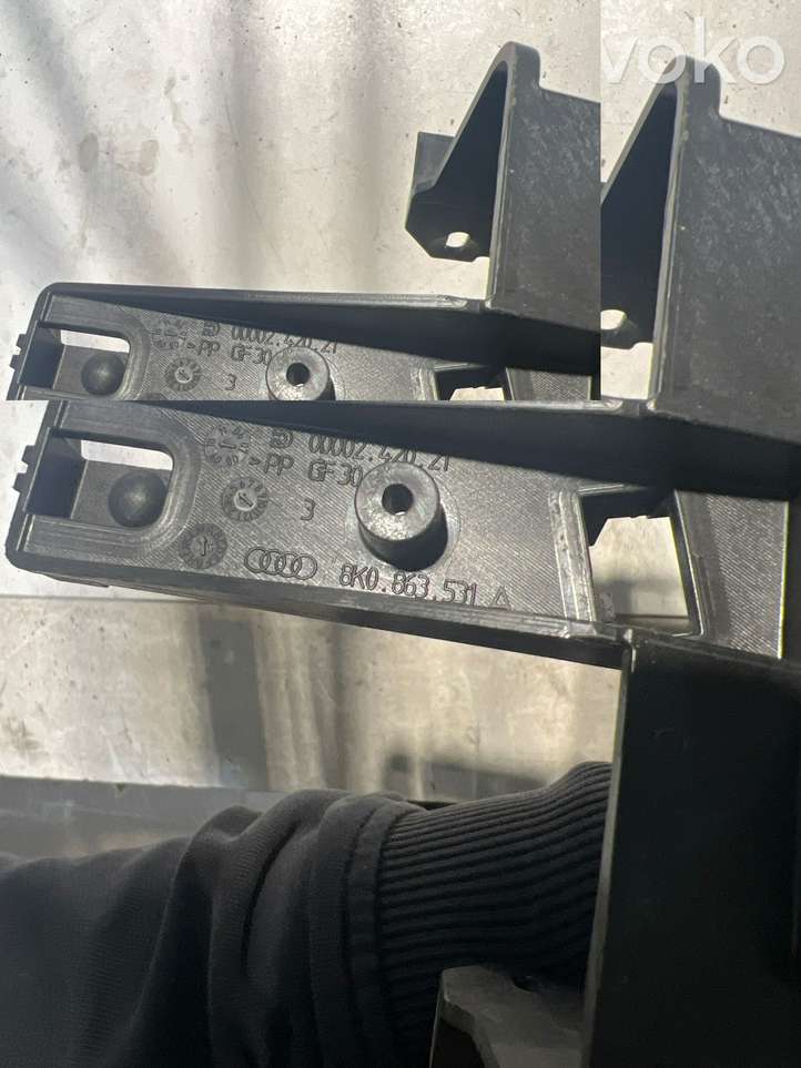 Audi Q5 (2008 - 2012)  8k0863531a Другая центральная деталь консоли (туннеля)