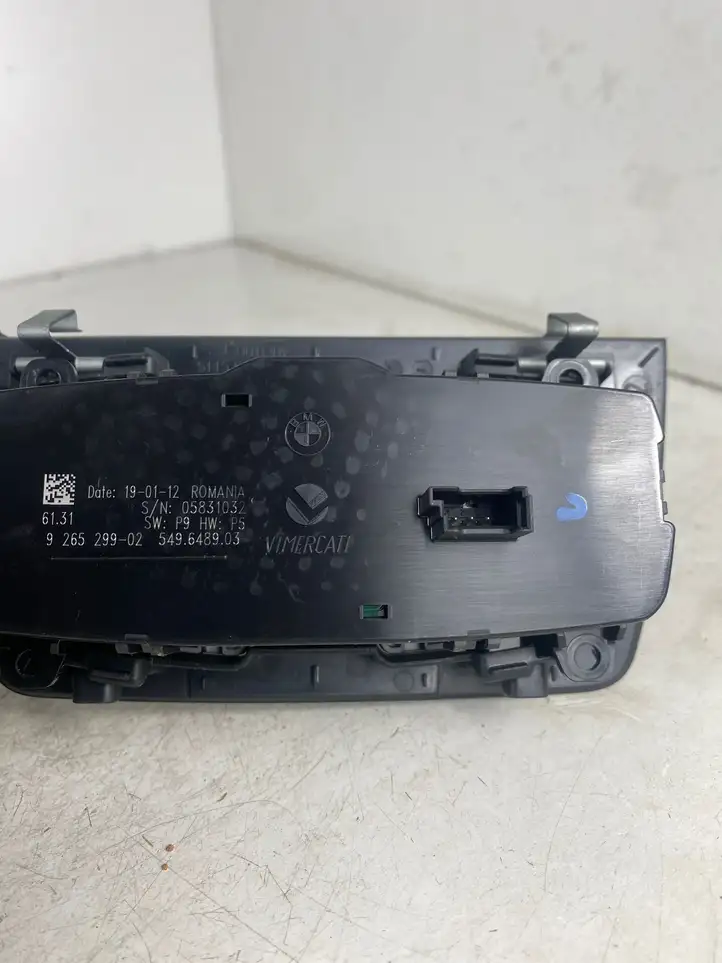 BMW 3 F30 F35 F31 (2012 - 2018) 9265299 Включатель фонарей — фото 4