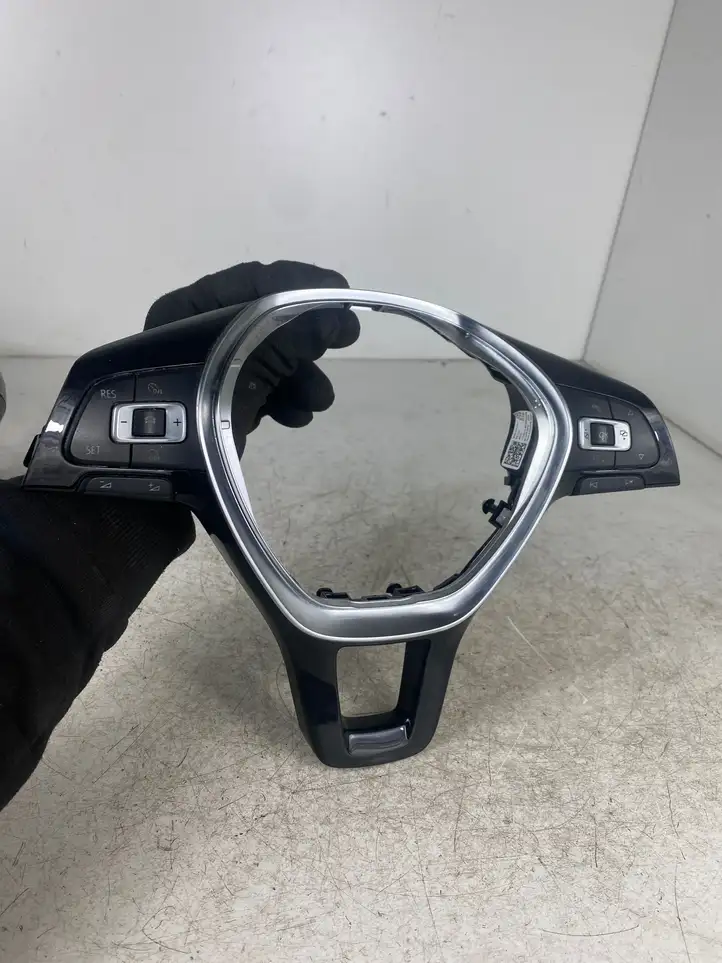 Volkswagen PASSAT B8 (2015 - ) 5G0959442K Кнопки на рулевом колесе — фото 1