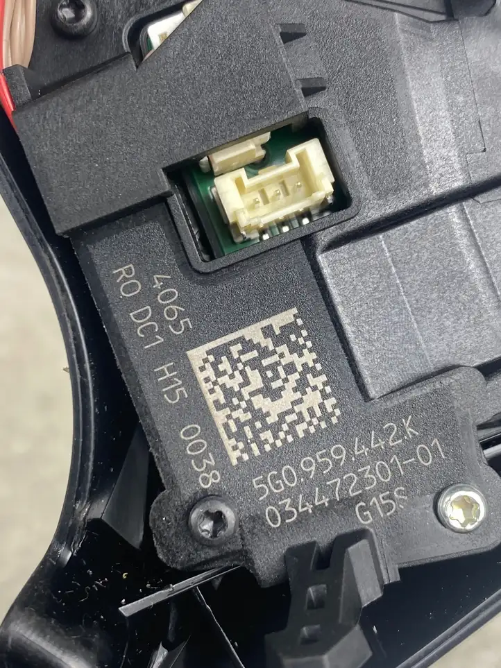 Volkswagen PASSAT B8 (2015 - ) 5G0959442K Кнопки на рулевом колесе — фото 6