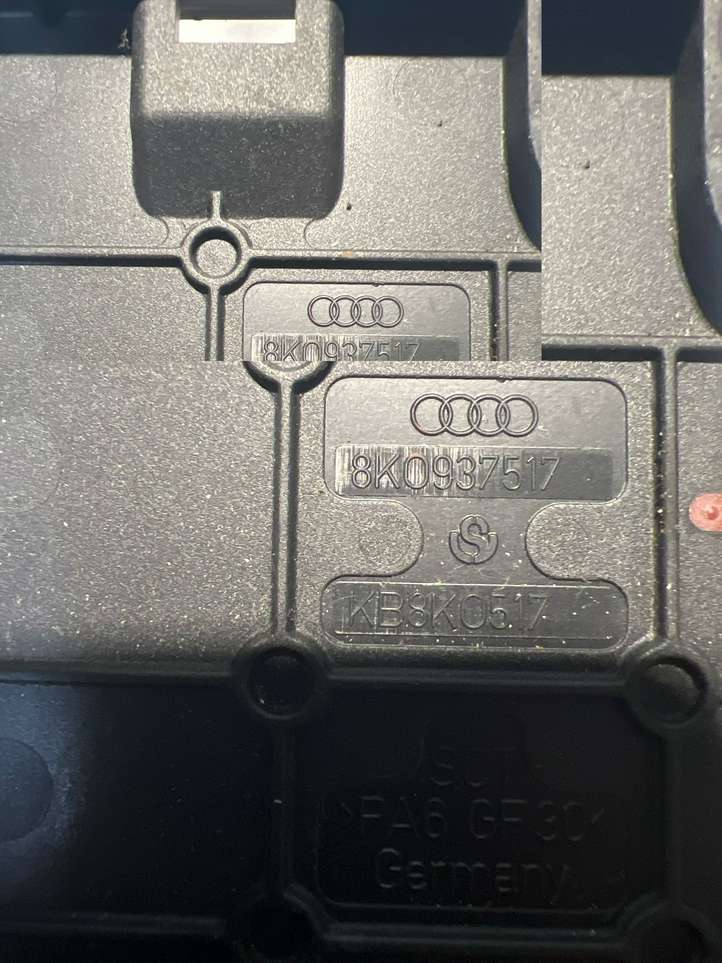 Audi Q5 (2008 - 2012)  8K0937517 Узел подключения плюсовых проводов