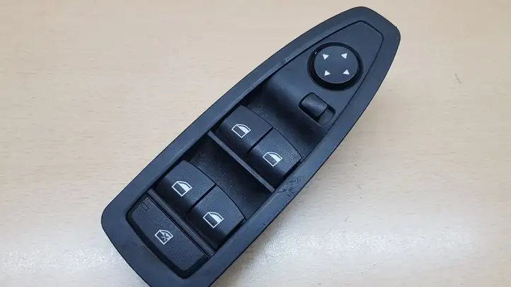 BMW 3 F30 F35 F31 (2012 - 2018) 9208110 Блок кнопок стеклоподъемников — фото 1