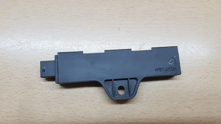 BMW 3 F30 F35 F31 (2012 - 2018) 9220832 Антенна бесключевого доступа — фото 2
