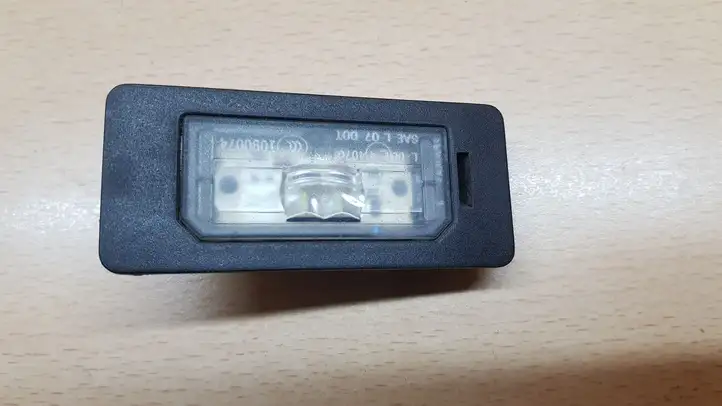 BMW 3 F30 F35 F31 (2012 - 2018) 7193293 Подсветка номера — фото 1