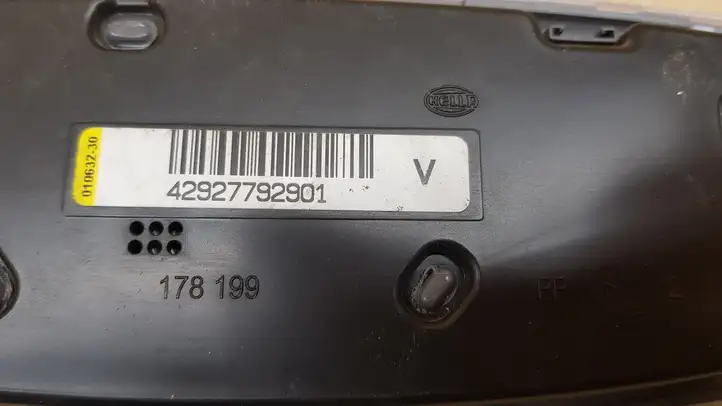 BMW 3 F30 F35 F31 (2012 - 2018) 9277920 Задняя подсветка — фото 4