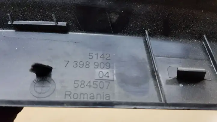 BMW 7 G11 G12 (2015 - 2022) 7398909 Прочая отделка задней двери — фото 3