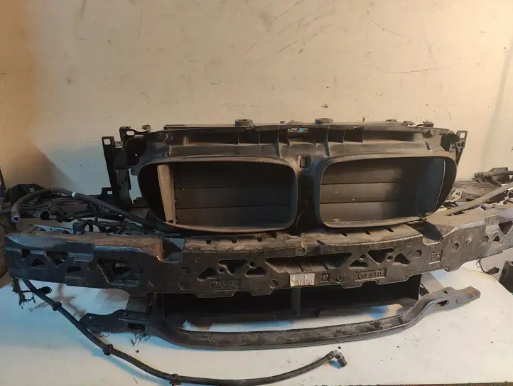 BMW 5 F10 F11 (2009 - 2016) 227931 Комплект передней части — фото 1