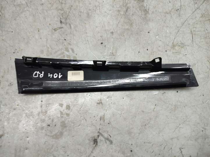 Volkswagen PASSAT B7 USA (2012 - 2016)  561837902 Другая деталь отделки пере́дней дверей
