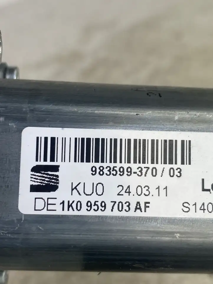 Seat Leon (1P) (2005 - 2012) 1K0959703AF Стеклоподъемник задней двери — фото 4