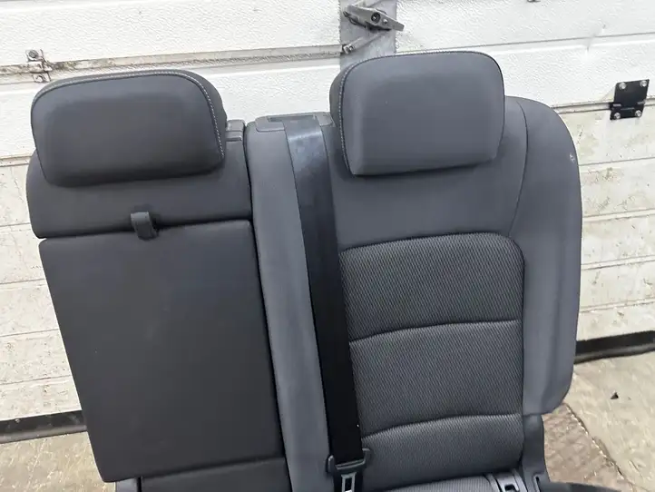 Volkswagen Golf Sportsvan (2014 - 2017) Заднее сиденье — фото 4