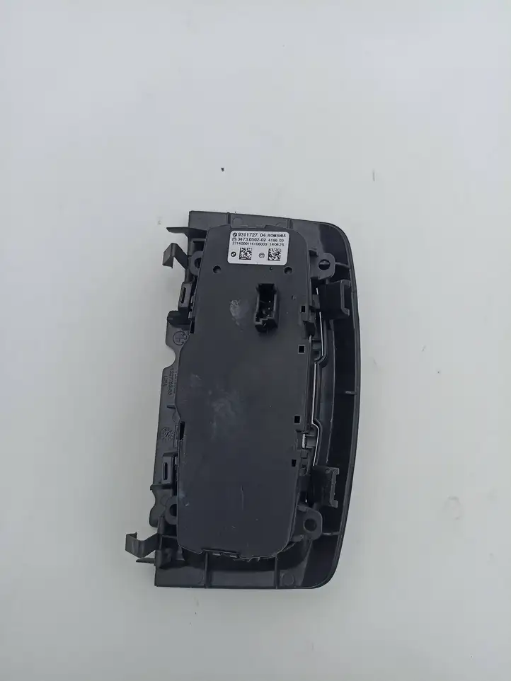 BMW X5 F15 (2013 - 2017) 9311727 Включатель фонарей — фото 2