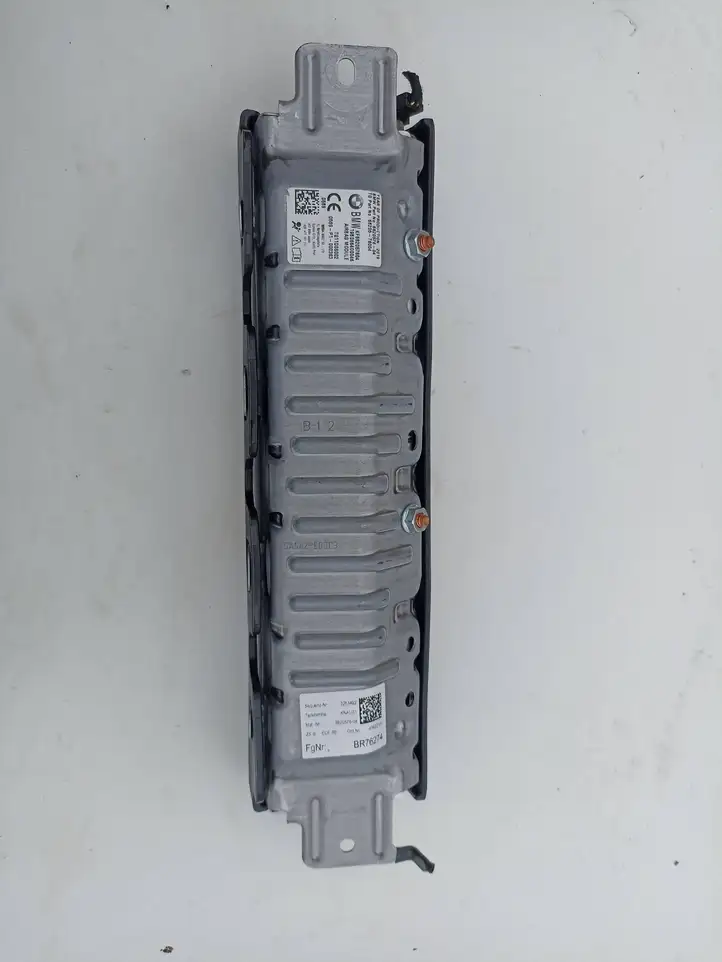 BMW 5 G30 G31 (2016 - ) 6820576 Коленная подушка безопасности — фото 2