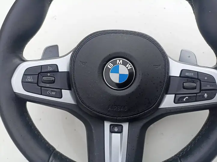 BMW 5 G30 G31 (2016 - ) Руль — фото 5