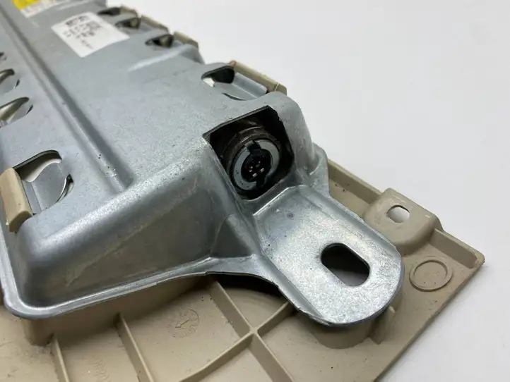 BMW 5 F10 F11 (2009 - 2016) KV918113603 Коленная подушка безопасности — фото 5