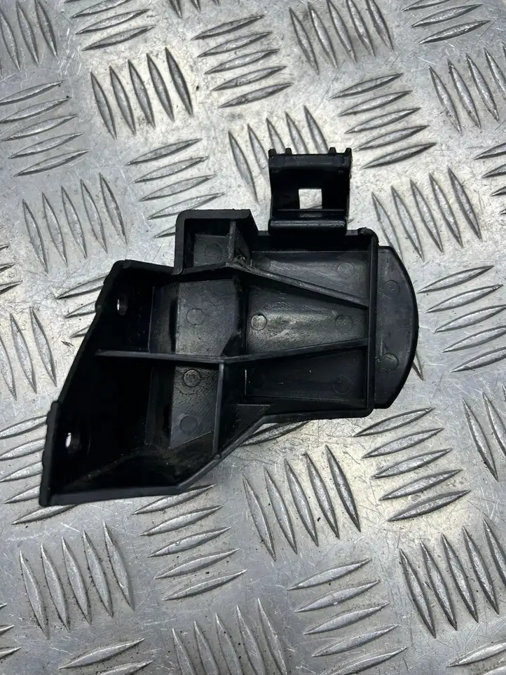 BMW 3 E46 (1998 - 2005) 8195321 Кронштейн заднего бампера — фото 1