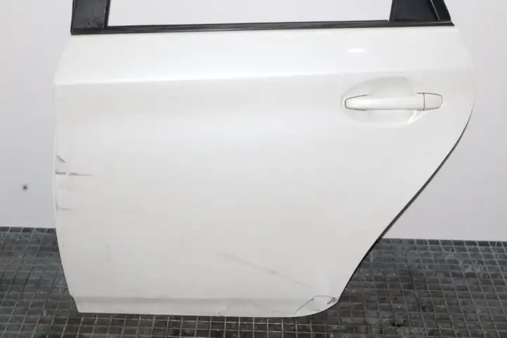 Toyota Prius (XW30) (2009 - 2015) Задняя дверь — фото 6