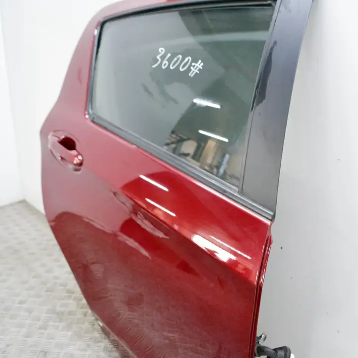 Toyota Yaris (2014 - 2019) 670030D190 Задняя дверь — фото 3
