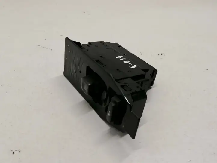 Volvo S60 (2000 - 2004) 8682950 Кнопка стеклоподъемников — фото 2