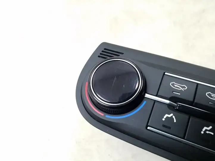 Kia Ceed (2021 - ) 97250CR000 Блок управления кондиционером — фото 2