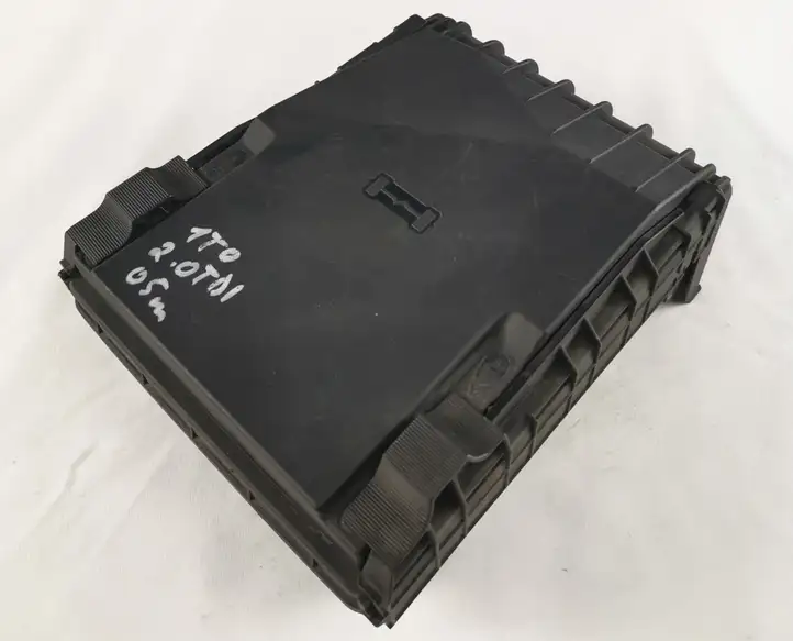 Volkswagen Touran I (2003 - 2010) 017181301 Блок предохранителей — фото 3