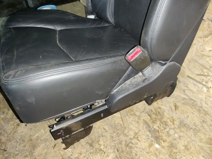 Cadillac SRX (2003 - 2006) 25737275 Переднее сиденье пассажира — фото 4