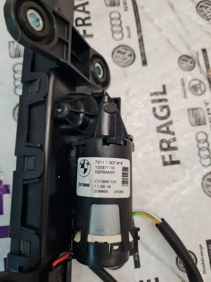BMW 4 F32 F33 (2013 - 2017) Регулятор высоты ремня безопасности — фото 2