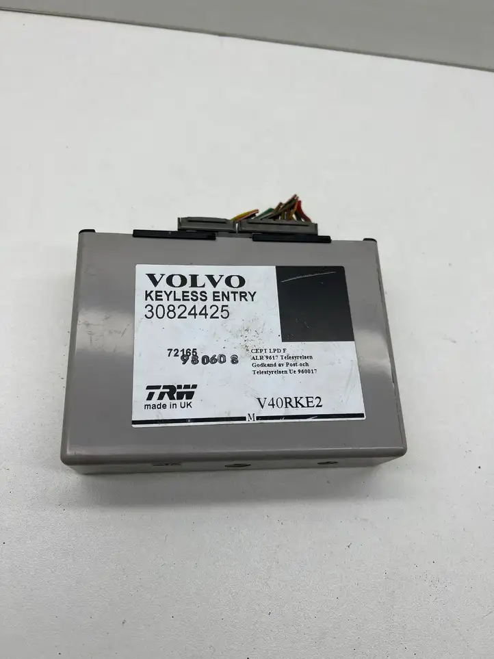 Volvo S40, V40 (2000 - 2004) 30824425 Модуль комфорта — фото 1