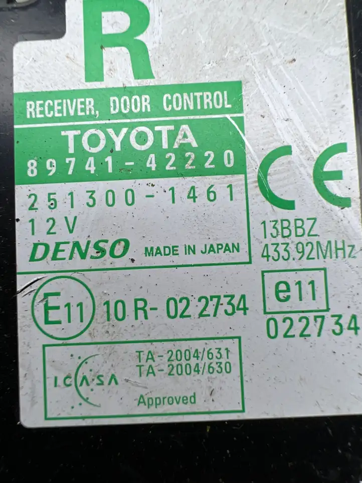 Toyota RAV 4 (XA30) (2006 - 2016) 8974142220 Блок управления дверью — фото 2