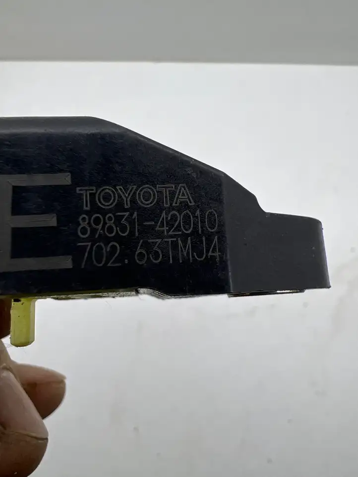 Toyota RAV 4 (XA30) (2006 - 2016) 8983142010 Датчик удара SRS — фото 2