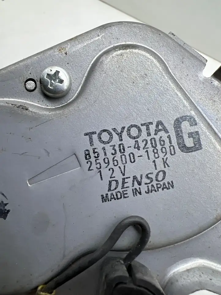 Toyota RAV 4 (XA30) (2006 - 2016) 8513042081 Двигатель стеклоочистителя заднего стекла — фото 2