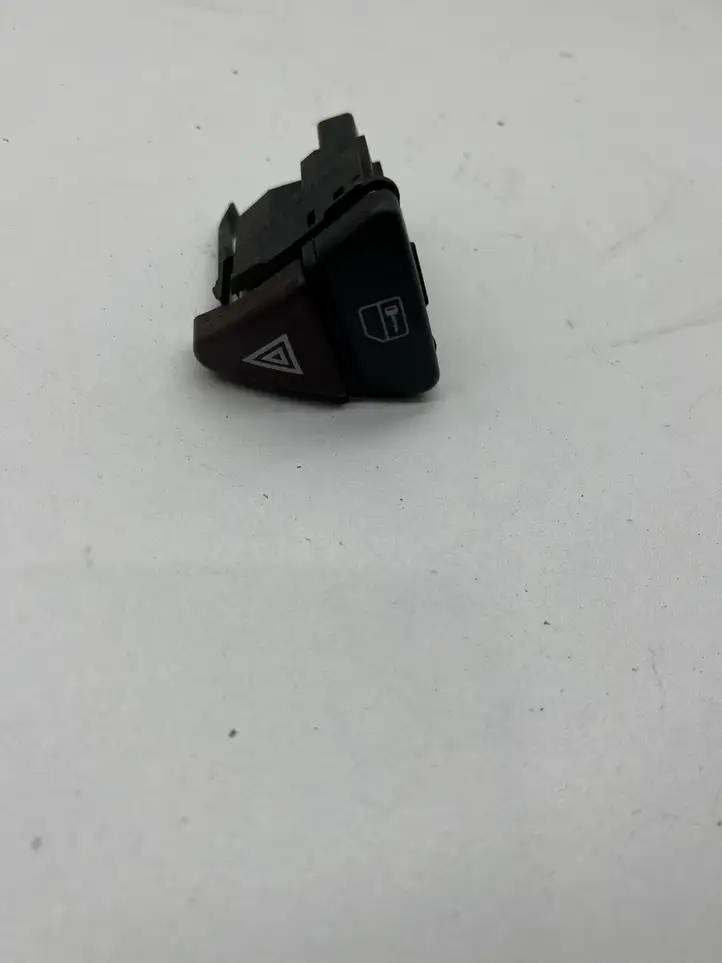 Mercedes-Benz A W168 (1997 - 2004) 1688206710 Другие включатели / ручки/ переключатели — фото 1