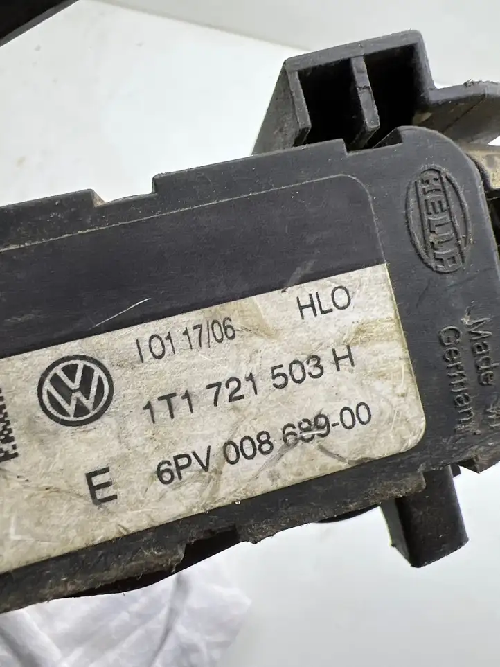 Volkswagen PASSAT B6 (2005 - 2010) 1T1721503H Педаль акселератора — фото 2
