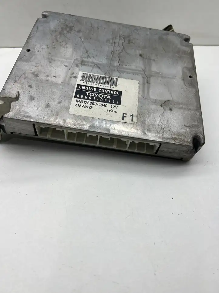 Toyota Verso (2009 - 2012) 896610F111 Блок управления двигателем (ECU) — фото 1
