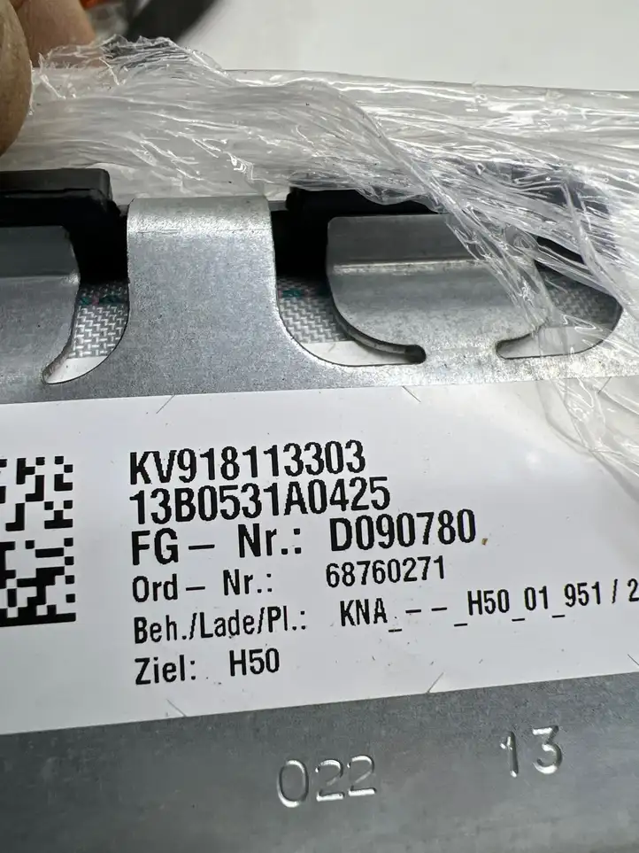 BMW 5 F10 F11 (2009 - 2016) KV918113303 Коленная подушка безопасности — фото 2