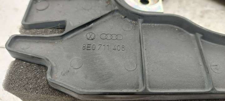 Audi A4 (2000 - 2006)  8E0711406 Рамка рычага переключения передач