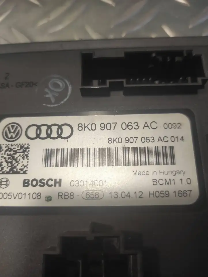 Audi A5 8T 8F (2011 - 2016) 8K0907063AC Блок управления светом — фото 2