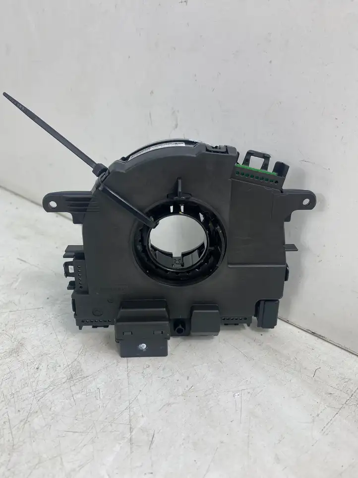 Volkswagen Golf VII (2013 - 2019) 5Q0953569A Контактное кольцо SRS — фото 4