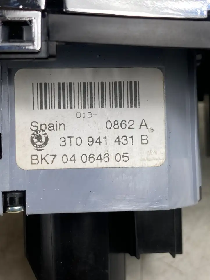 Skoda Superb B6 (3T) (2008 - 2015) 3T0941431B Включатель фонарей — фото 5