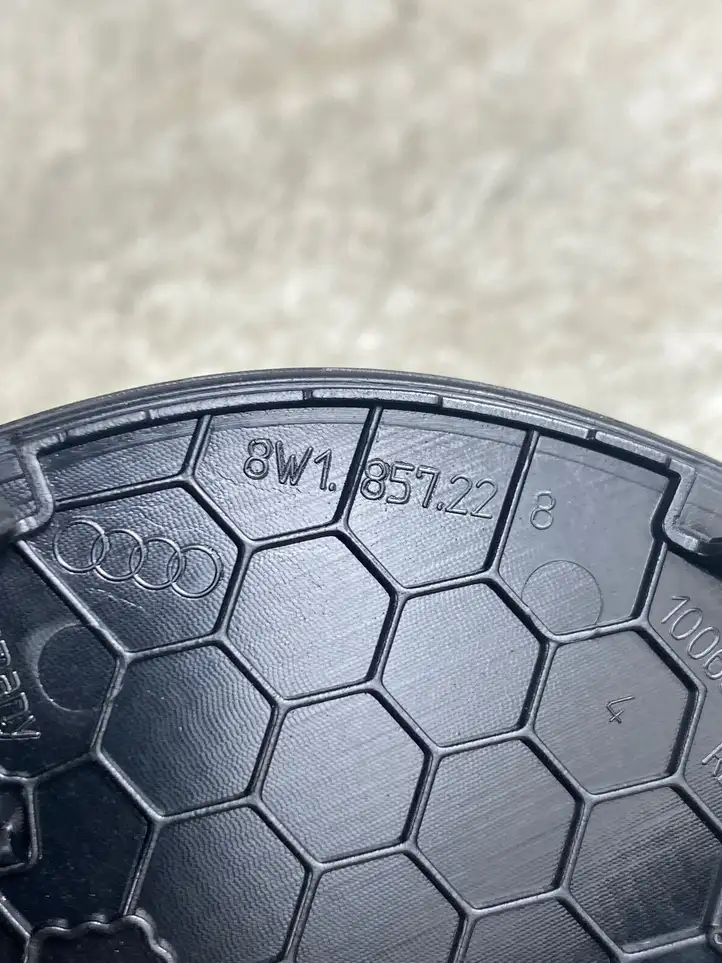 Audi A4 S4 B9 (2015 - 2019) 8W1857228 Решетка сабвуфера — фото 5