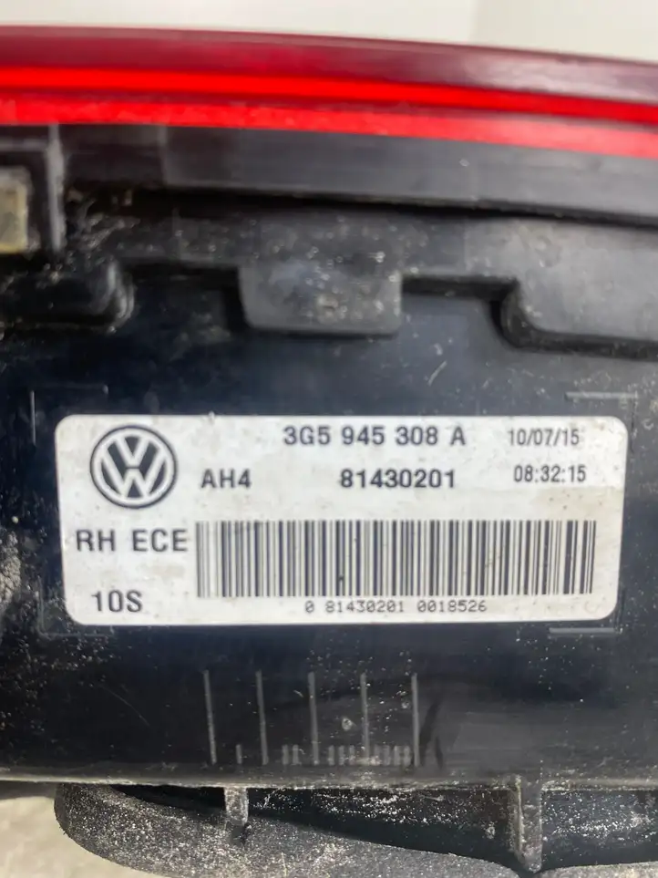 Volkswagen PASSAT B8 (2015 - ) 3G5945308A Задний фонарь в крышке багажника — фото 6