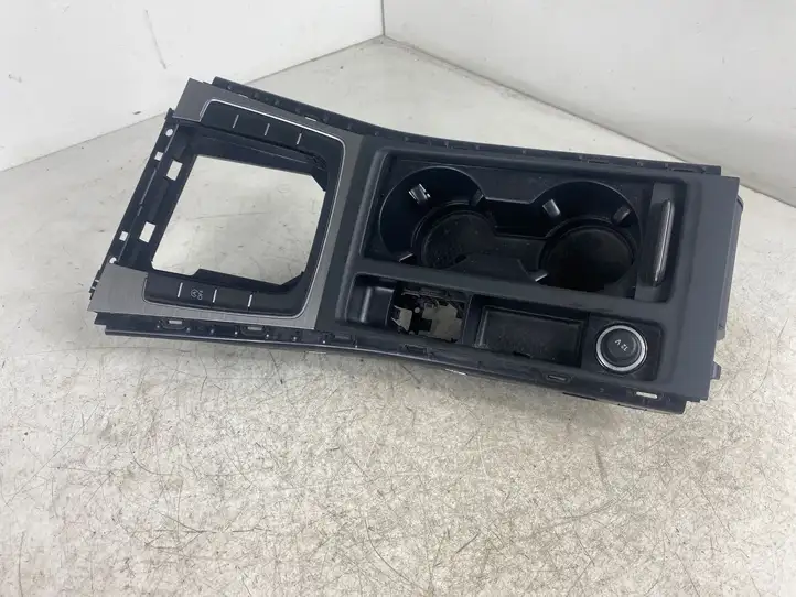 Volkswagen Golf VII (2013 - 2019) 5G1863245F Ящик центральной консоли — фото 3