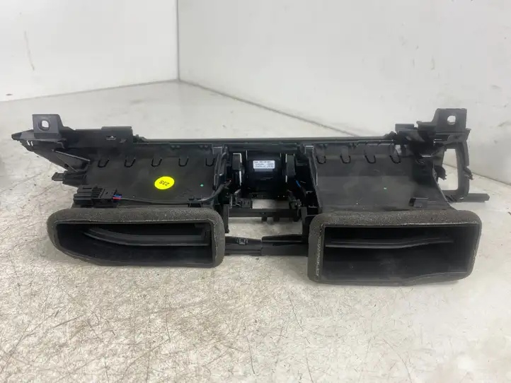 Audi A6 C7 (2011 - 2014) 4G1820951 Центральный воздушный дефлектор — фото 4