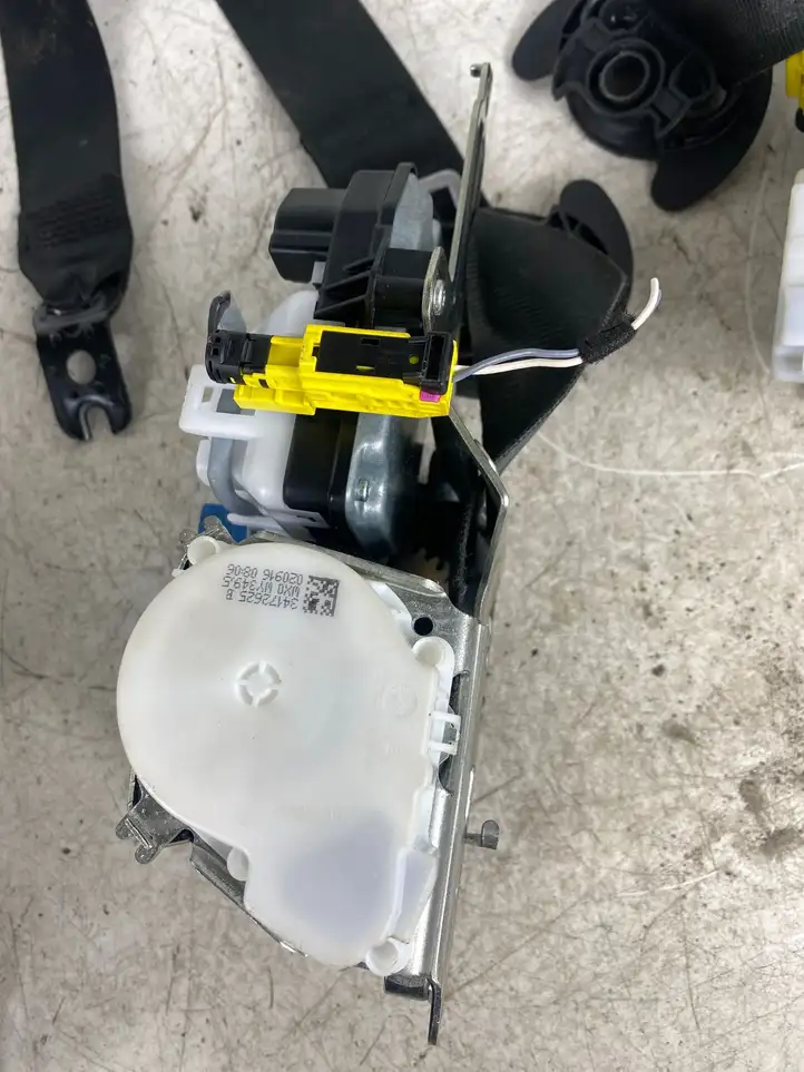 Volkswagen Golf VII (2013 - 2019) 34172624B Передний ремень безопасности — фото 6