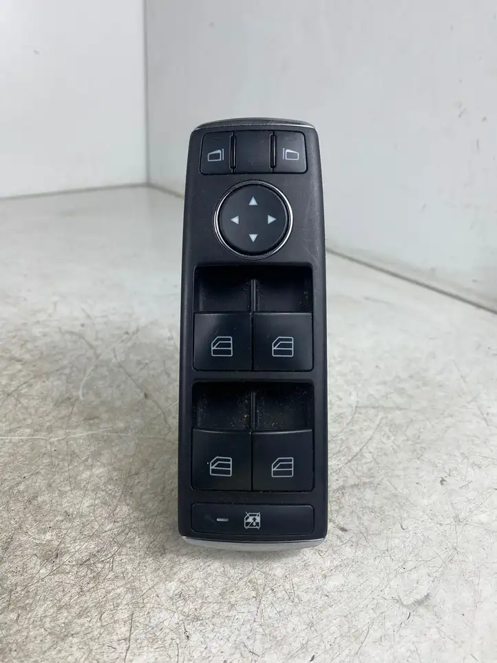 Mercedes-Benz E W212 (2009 - 2016) A2128208210 Блок кнопок стеклоподъемников — фото 1