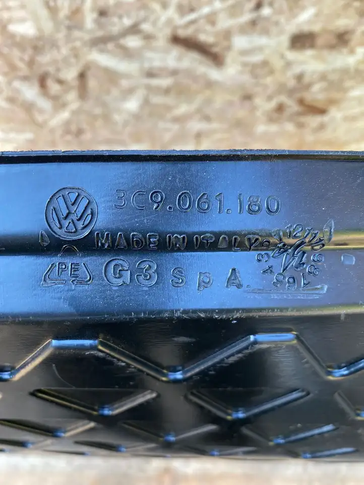 Volkswagen PASSAT B8 (2015 - ) 3C9061180 Резиновый коврик багажника — фото 5