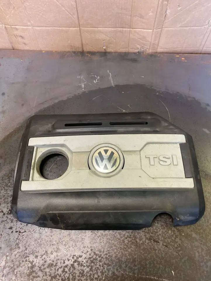 Volkswagen PASSAT CC (2008 - 2012) 06J103925P Крышка двигателя декоративная — фото 1