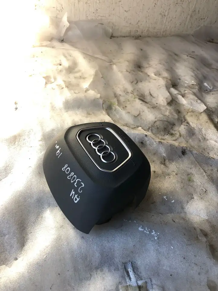 Audi A4 S4 B9 8W (2019 - ) 8w0880201 Подушка безопасности руля — фото 1