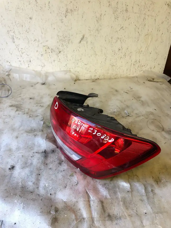 Audi A4 S4 B9 8W (2019 - ) 8w9945070 Задний фонарь в кузове — фото 2