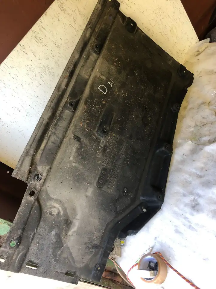 Audi A4 S4 B9 8W (2019 - ) 8w0825208b Боковая защита днища — фото 3