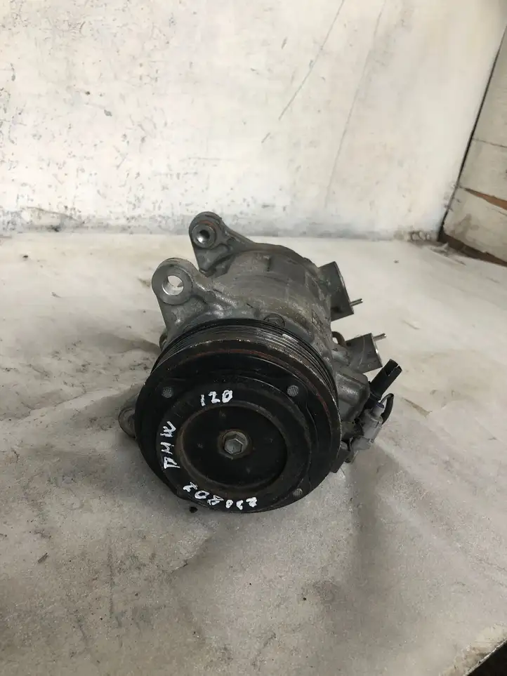 BMW 1 F20 F21 (2011 - 2019) 22527010 Компрессор (насос) кондиционера воздуха — фото 1
